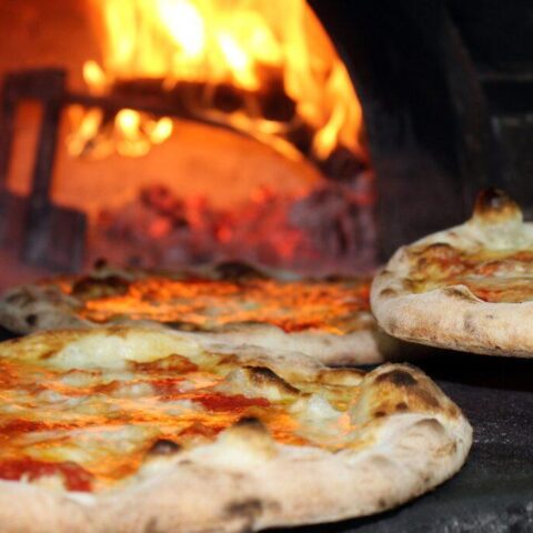 come diventare pizzaiolo: pizze in forno