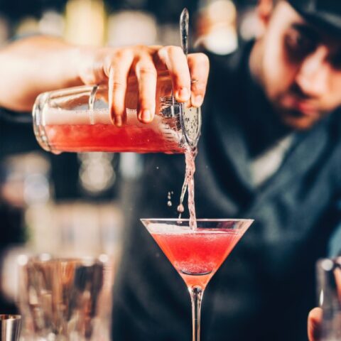barman al lavoro